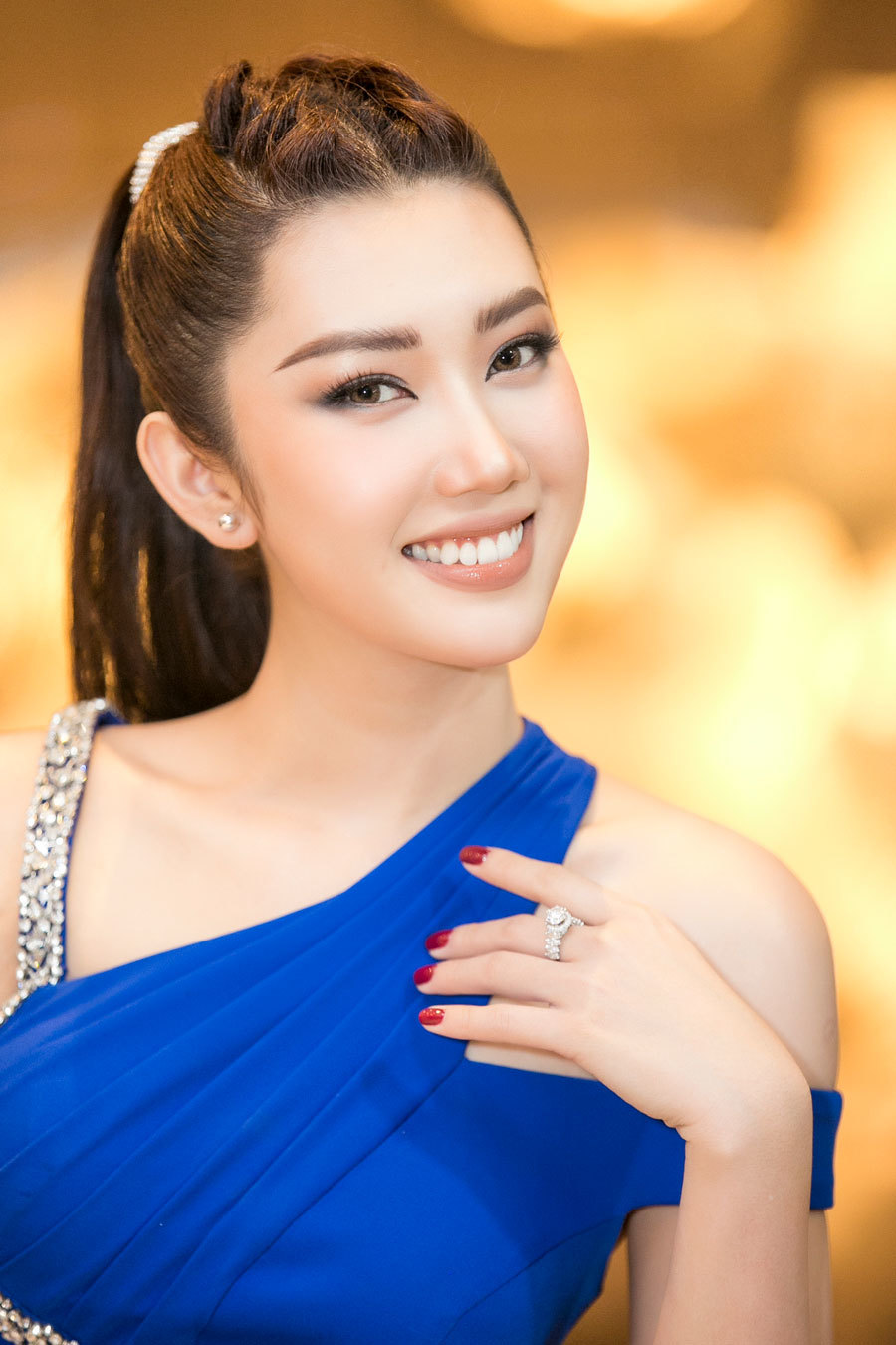 Nhan sắc ngày càng xinh đẹp, cuốn hút của Hân hoa hậu-7