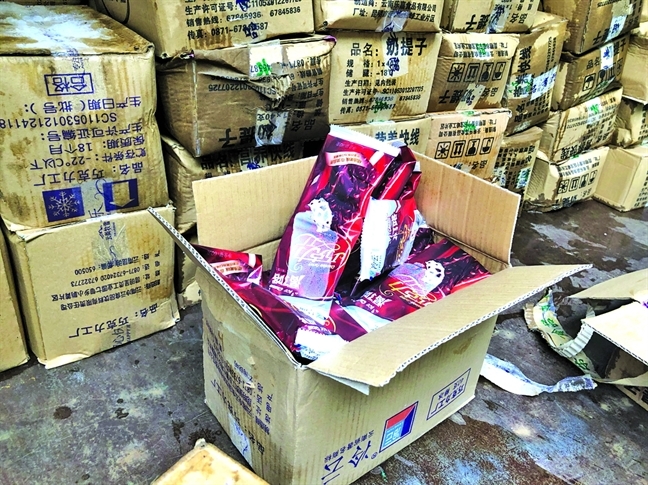 Đồ ăn vặt Trung Quốc nhập lậu dưới mác xách tay-4