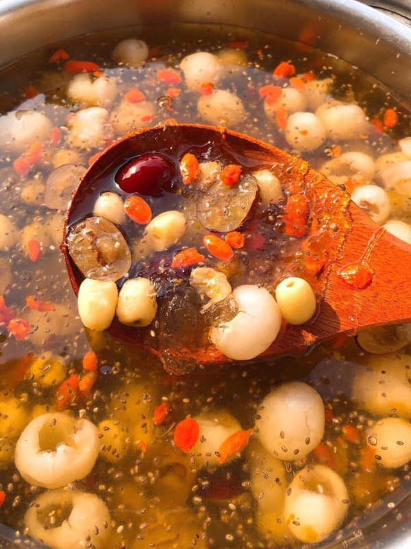 Chị em đang sốt món chè dưỡng nhan, vậy nó là gì, ăn có ngon không?-1