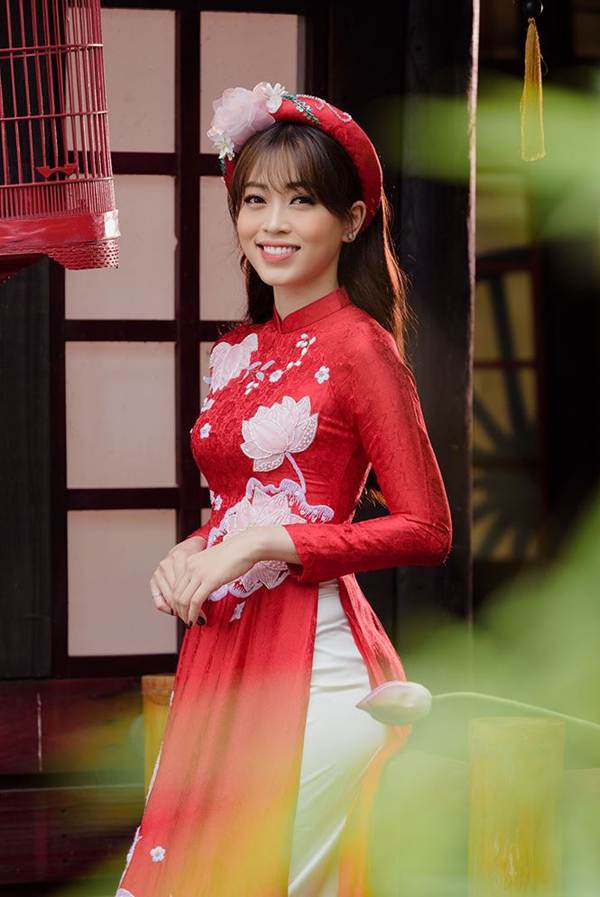 Á hậu Phương Nga thân thiết với ‘người tình màn ảnh’ của bạn trai Bình An-4