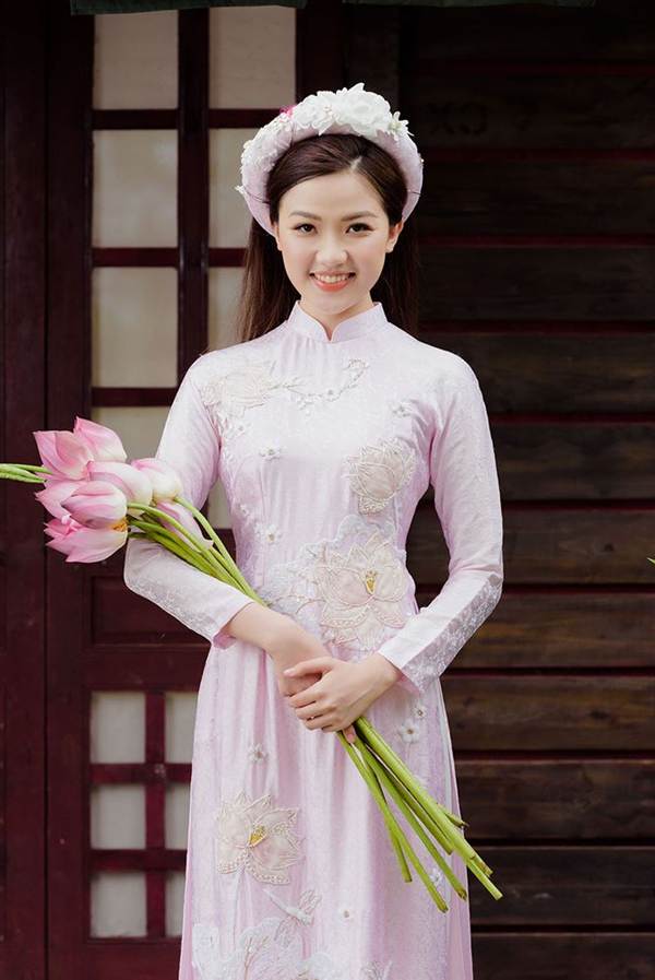 Á hậu Phương Nga thân thiết với ‘người tình màn ảnh’ của bạn trai Bình An-6