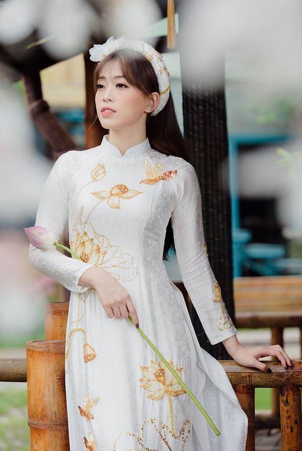 Á hậu Phương Nga thân thiết với ‘người tình màn ảnh’ của bạn trai Bình An-9