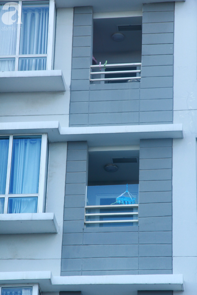 Hiểm họa chết người rình rập trẻ em sau những ban công chung cư ở Sài Gòn-4