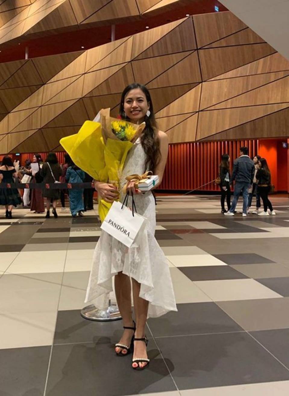 Câu chuyện truyền cảm hứng của cô gái từ lọ lem bãi rác hoá thành thủ khoa xinh đẹp, nhận học bổng toàn phần tại Úc-3