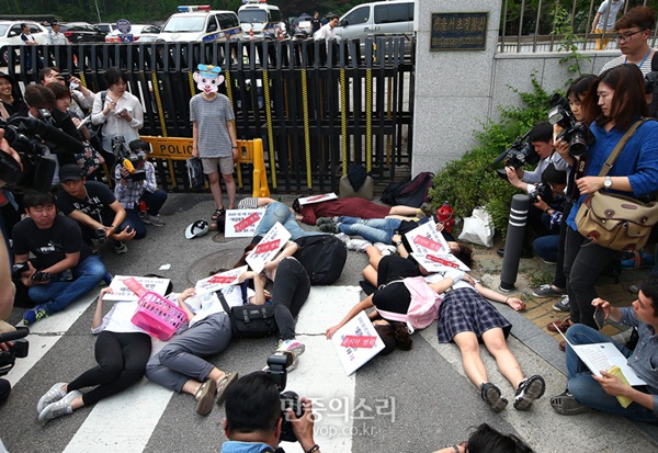 Vụ án giết người ám ảnh phụ nữ Hàn Quốc: Kẻ thủ ác gây án vì ghét nữ giới, cảnh sát đổ hết lỗi lầm cho căn bệnh tâm thần-8