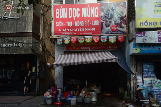 Bị tố chửi khách ra nhà nghỉ mà ăn”, bà chủ quán bún Ngô Sỹ Liên nói: Nếu tôi chửi ai thì họ nên xem lại bản thân mình!-2