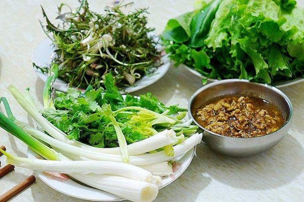 Người đàn ông bị nhiễm sán lá gan vì thích ăn loại thực phẩm không ít người cũng mê-1