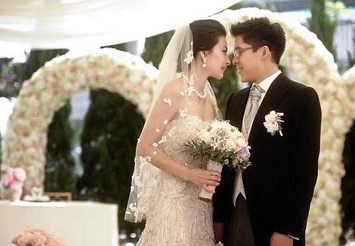 Nhà không có gì ngoài nổi tiếng và tiền bạc nhưng Nữ hoàng làng thể thao lại nuôi dạy 3 con như thế này-1