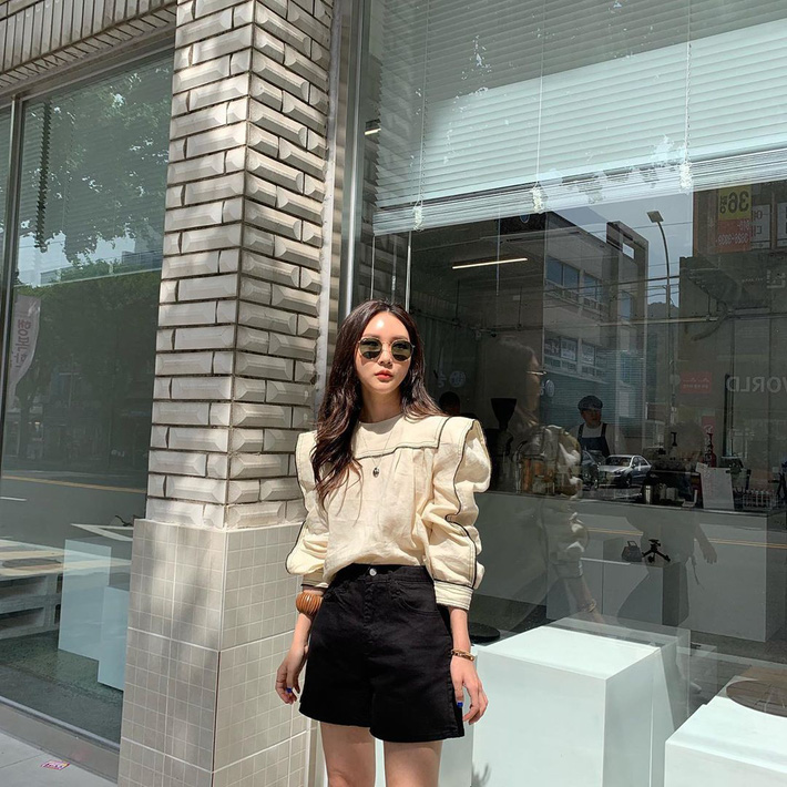 Ngắm street style Châu Á mới thấy, hóa ra mặc mát mẻ mà vẫn chất lại dễ dàng quá thế này-2