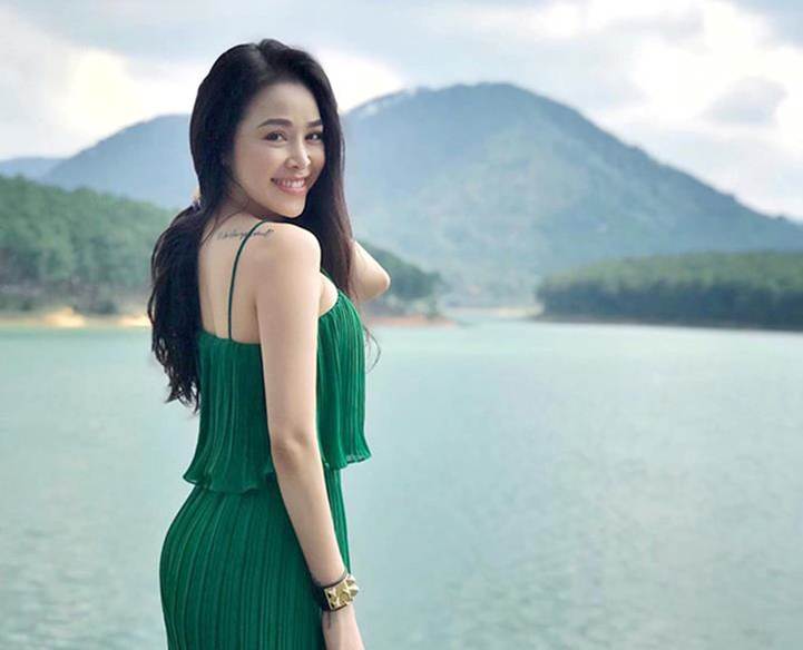 Bạn gái Dũng Về nhà đi con là hot girl phòng gym có vòng 3 bốc lửa-10