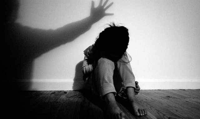 Nghi vấn nữ sinh vừa đỗ cấp 3 bị chủ quầy thuốc xâm hại tình dục-1