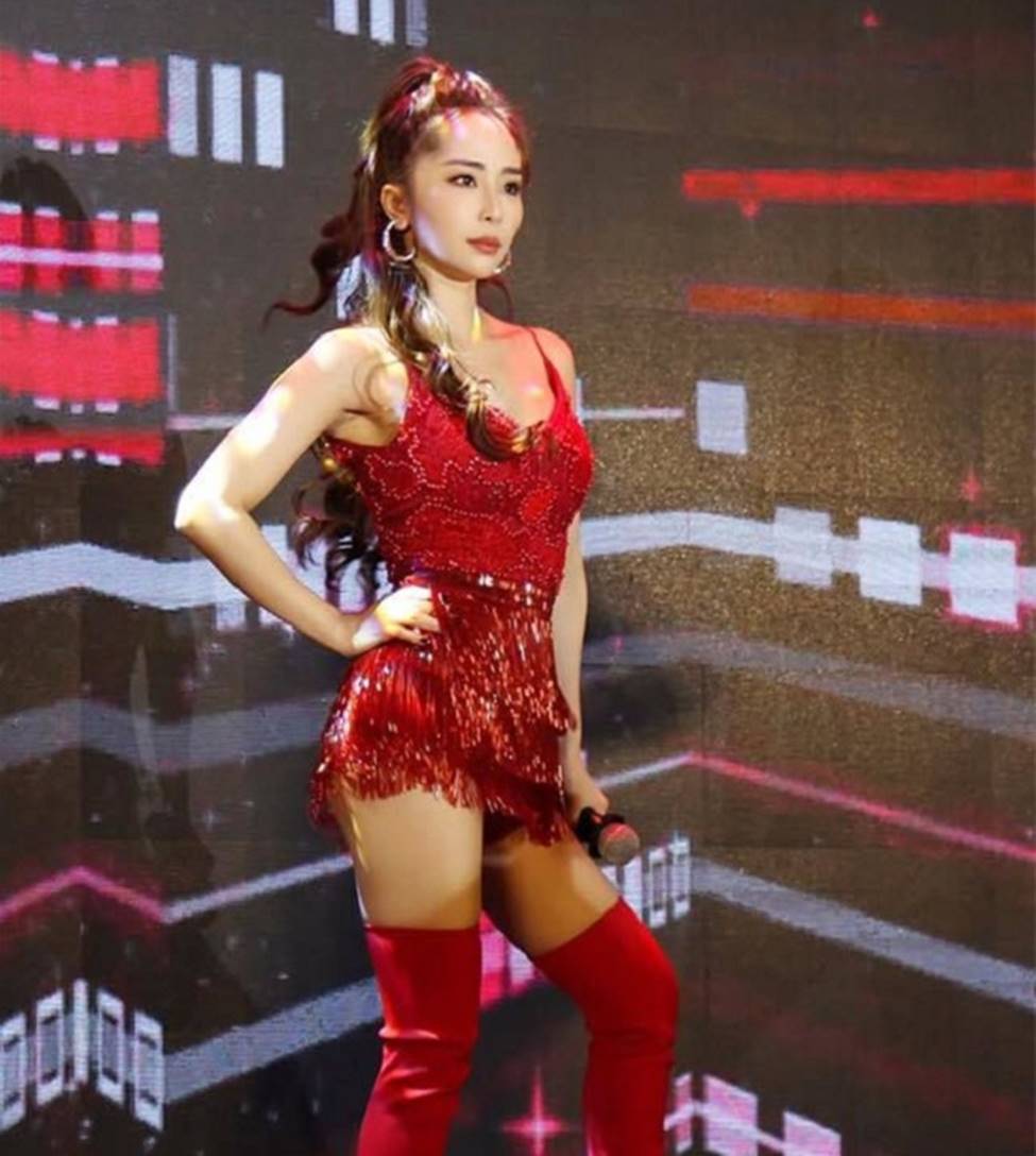 Huyền Lizzie, nữ DJ Điện Biên, cá sấu chúa mặc bạo hơn sau ly hôn-16