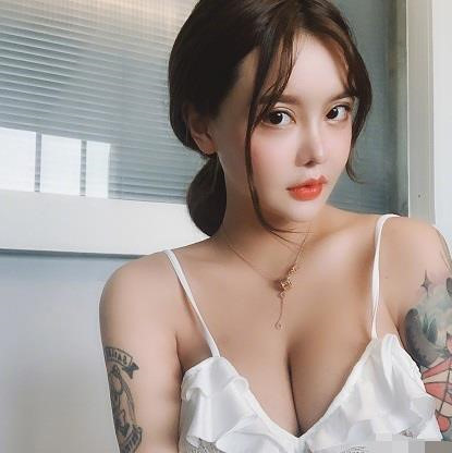 Dàn hot girl Trung Quốc lộ nhan sắc gây thất vọng khi tham dự đám cưới-1
