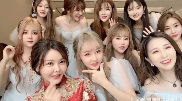 Dàn hot girl Trung Quốc lộ nhan sắc gây thất vọng khi tham dự đám cưới-3