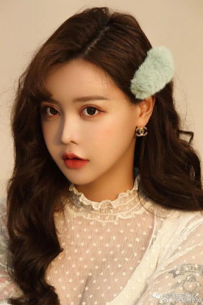 Dàn hot girl Trung Quốc lộ nhan sắc gây thất vọng khi tham dự đám cưới-11