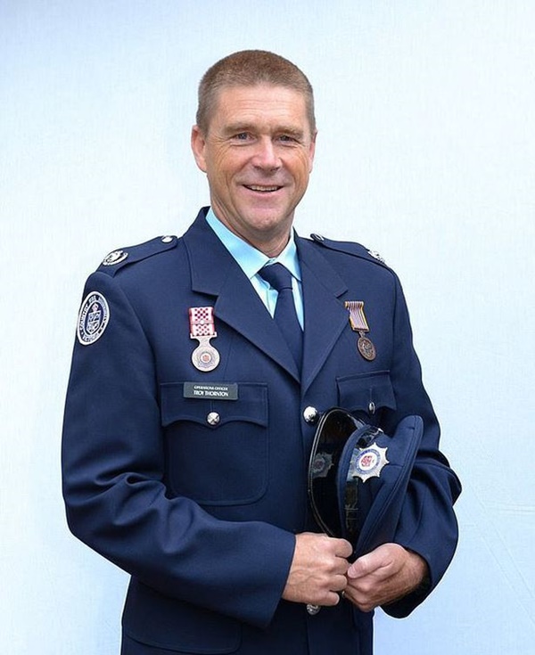 Vợ chết lặng trước khoảnh khắc cuối cùng của chồng trước khi chết-2