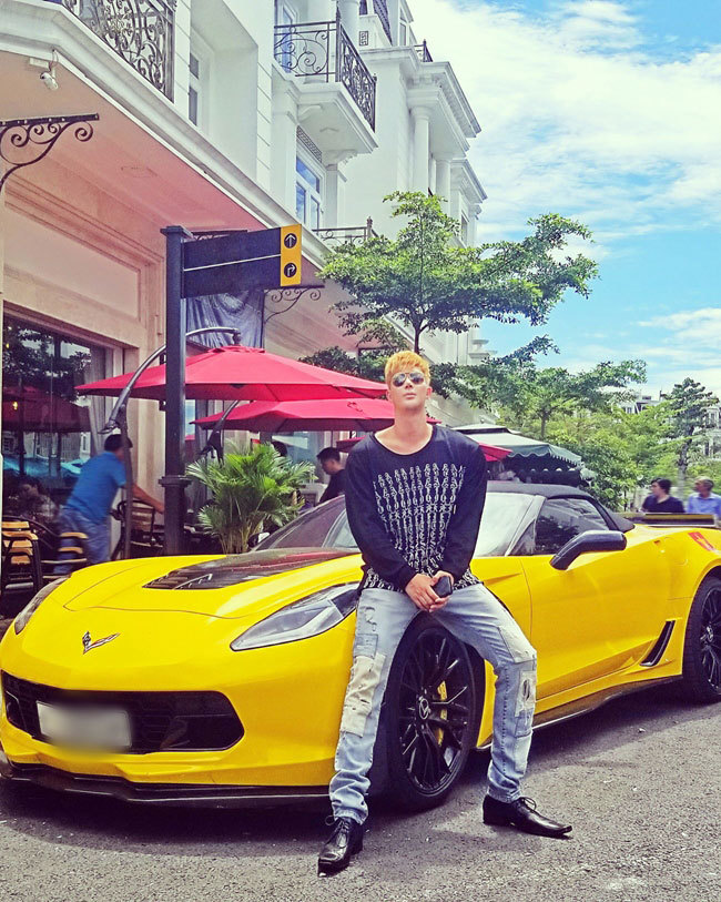 Khối tài sản kếch xù của nam ca sĩ dùng rượu rửa chân hết 200 triệu/tháng-7