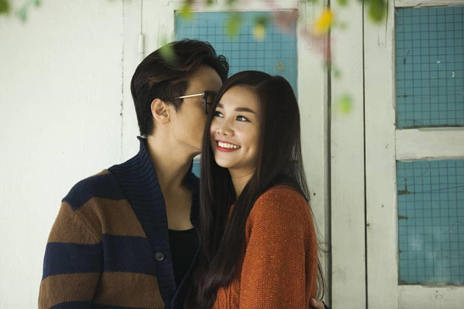 Thanh Hằng đăng ảnh mặc váy cưới, fan nghi Hà Anh Tuấn là chú rể-2