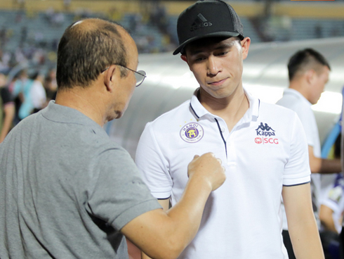 Những hình ảnh đầu tiên của Đình Trọng sau phẫu thuật đứt dây chằng khiến fan không khỏi xót xa-5