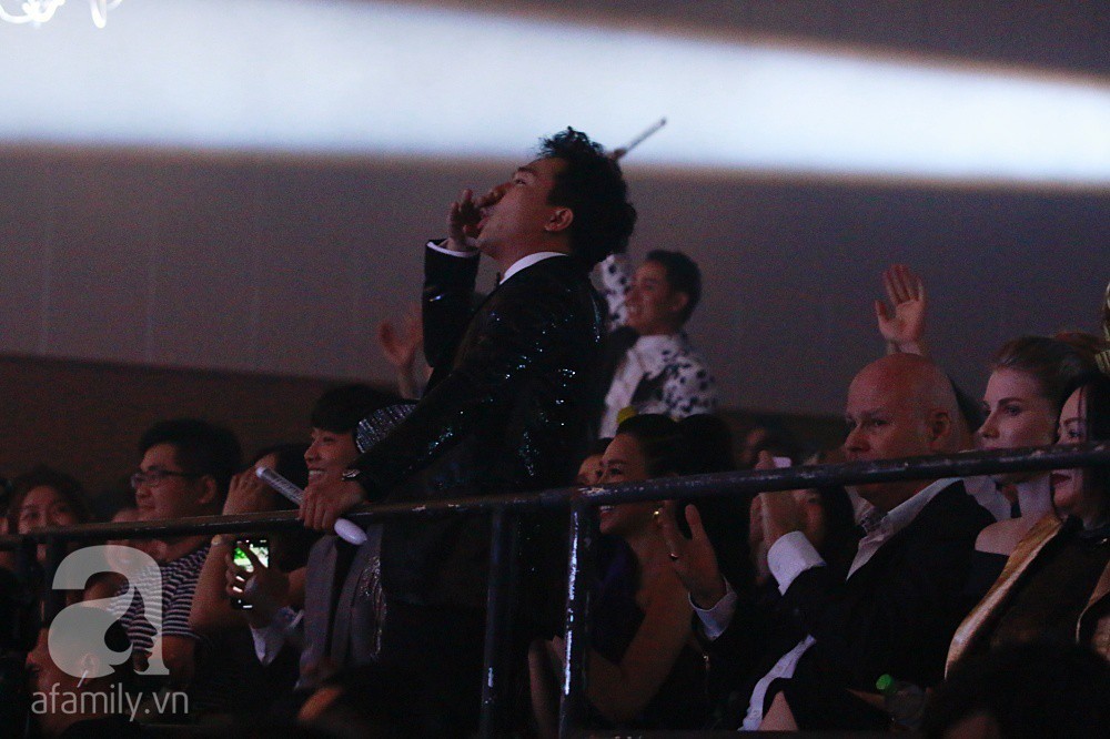 Quốc Trường dính chặt tình cũ Bảo Anh mặc thiên hạ quẩy nhiệt tình khi xem show Thu Minh-14