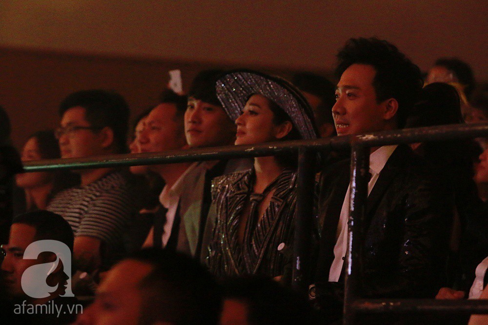 Quốc Trường dính chặt tình cũ Bảo Anh mặc thiên hạ quẩy nhiệt tình khi xem show Thu Minh-4