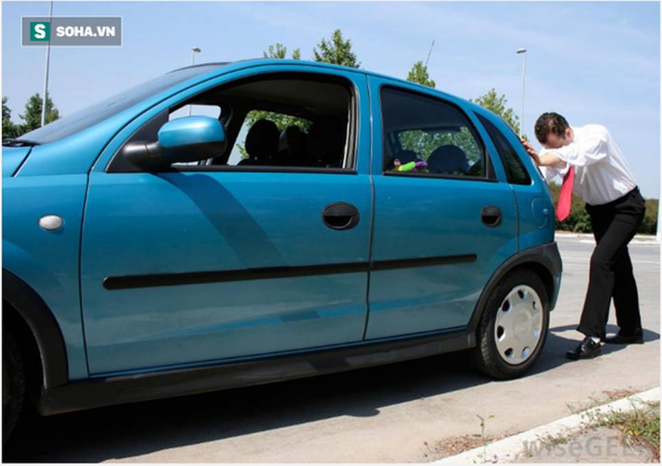 Đi phỏng vấn gặp người hỏng xe, người đàn ông có quyết định lạ đời và nhận kết cục như ý-1