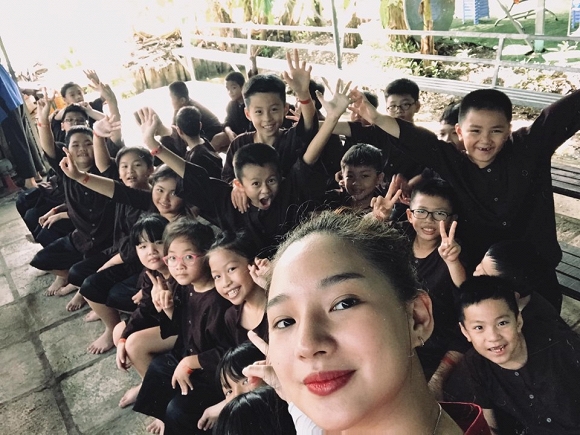 Sau bốn năm trôi qua, cuộc sống của vợ cố người mẫu diễn viên Duy Nhân giờ ra sao?-8