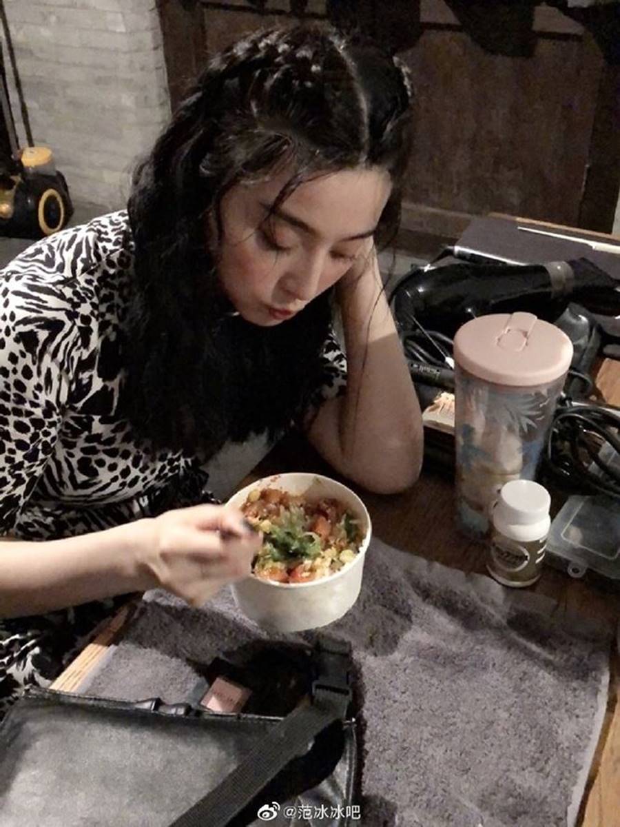 Phạm Băng Băng tái xuất trẻ xinh ở tuổi U40-11