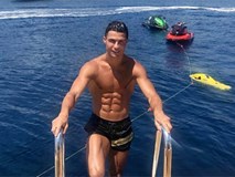 Chỉ vì một trò tiêu khiển bình thường, Ronaldo bỗng dưng trở thành đề tài đàm tiếu của cư dân mạng Chỉ vì một trò tiêu khiển bình thường, Ronaldo bỗng dưng trở thành đề tài đàm tiếu của cư dân mạng