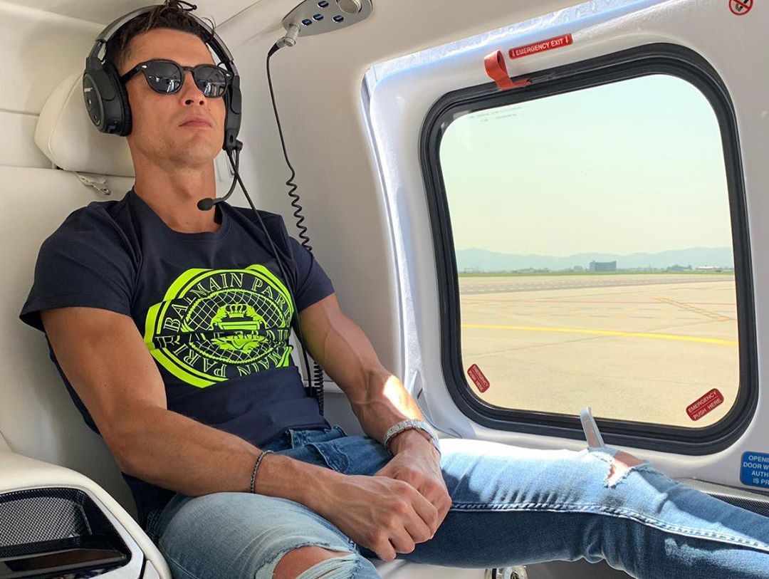 Chỉ vì một trò tiêu khiển bình thường, Ronaldo bỗng dưng trở thành đề tài đàm tiếu của cư dân mạng-1