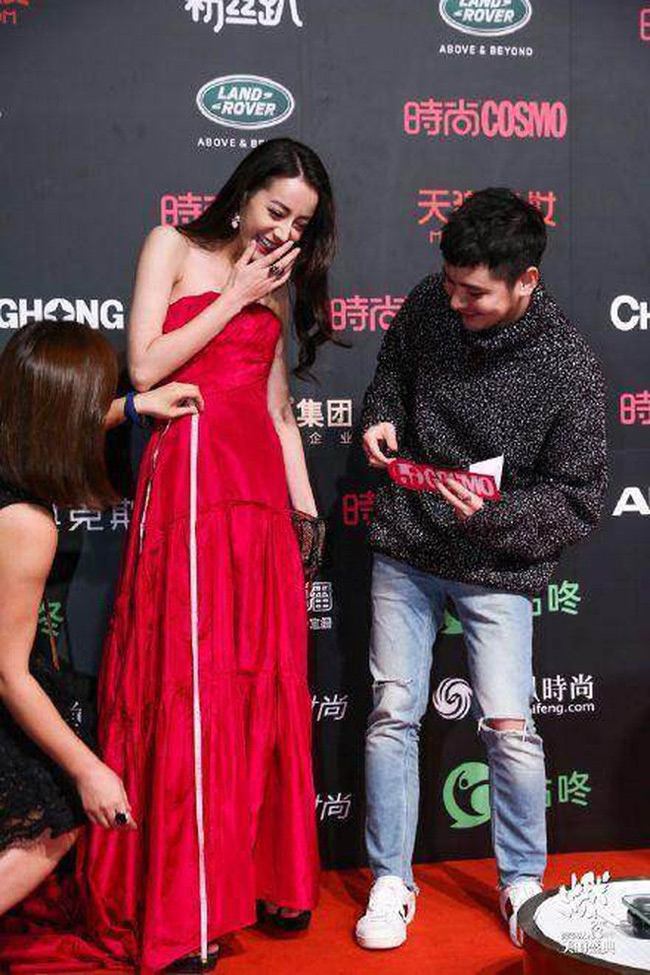 Mỹ nhân tộc người đẹp nhất Trung Quốc khoác gì lên người cũng gợi cảm mê hồn-13