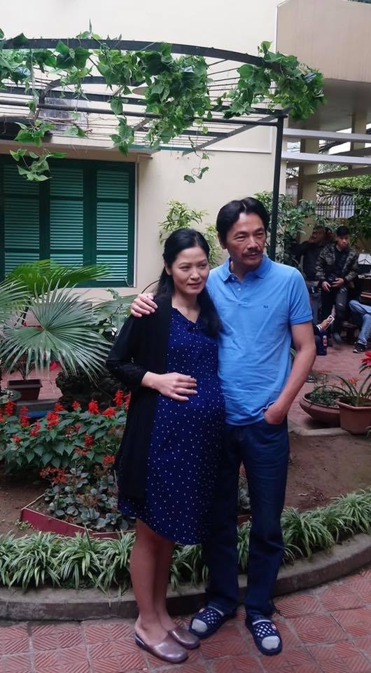 Nhan sắc thật của người phụ nữ làm ông Sơn chao đảo trong Về nhà đi con-2