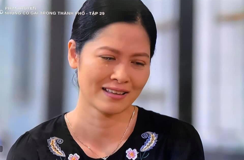 Nhan sắc thật của người phụ nữ làm ông Sơn chao đảo trong Về nhà đi con-5