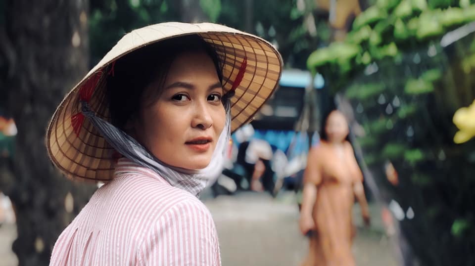 Nhan sắc thật của người phụ nữ làm ông Sơn chao đảo trong Về nhà đi con-1