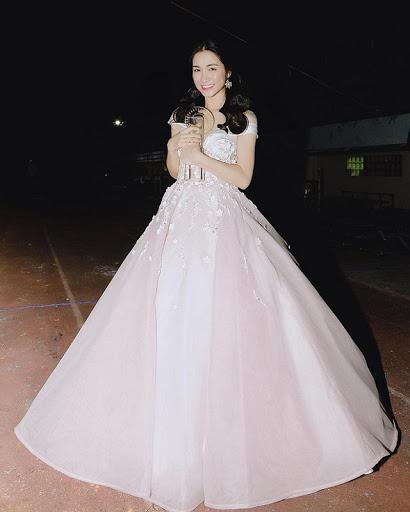 Đi diễn 10 show hết 8 show diện đầm công chúa, Hòa Minzy tiết lộ nguyên nhân-3