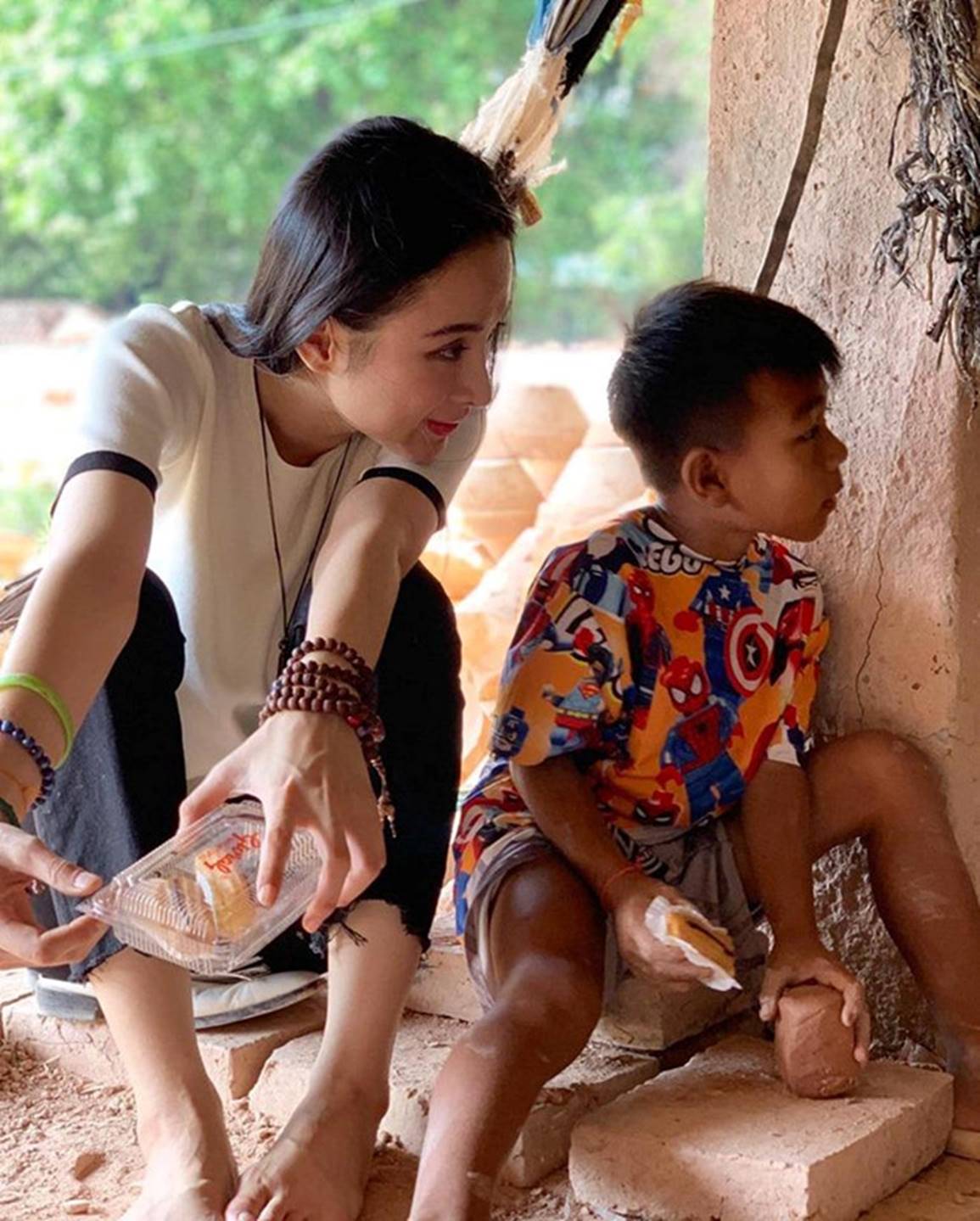 Angela Phương Trinh rời xa showbiz, tham gia khóa tu-11