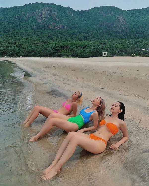 Chipu và Quỳnh Anh Shyn rủ nhau diện bikini đọ dáng nóng bỏng-2