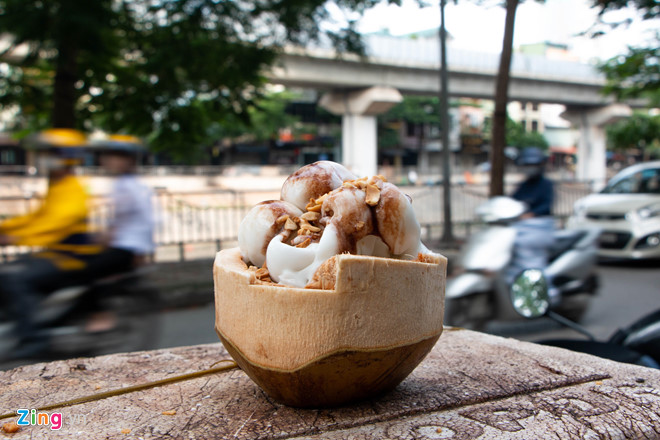 Bán dạo kem dừa Thái Lan, kiếm tiền triệu mỗi ngày ở Hà Nội-2