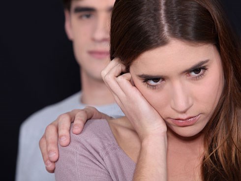 Bỗng một ngày, chồng mang một người đàn ông quyến rũ về cho ở với vợ, tôi càng kinh ngạc hơn khi anh ta tiết lộ bản thỏa thuận trước đó của chồng