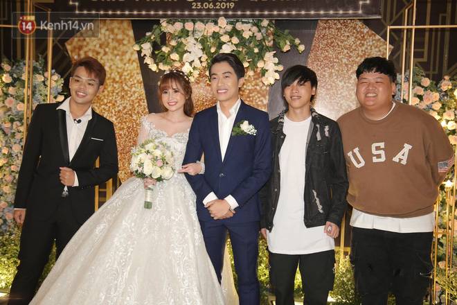 Streamer giàu nhất Việt Nam cùng dàn khách mời đình đám tại lễ cưới Cris Phan - Mai Quỳnh Anh-3