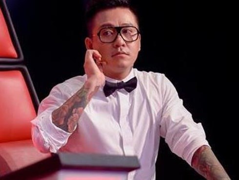 Những lần Tuấn Hưng đáp trả mạnh mẽ, bộc trực trên ghế nóng The Voice