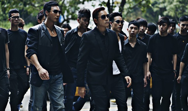 Thế lực ngầm đằng sau làng giải trí Hong Kong: Một là đóng phim, hai là chết và hàng loạt bi kịch đau lòng do xã hội đen gây ra-1