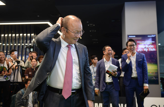 Thầy Park không vội gia hạn hợp đồng với VFF-1