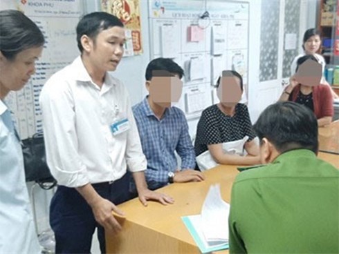 Di lí đối tượng nghi xâm hại cháu ruột có thai về Tiền Giang điều tra