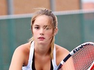 Ngỡ ngàng trước vẻ đẹp tựa thiên thần của nữ tay vợt 14 tuổi, gương mặt đủ sức thay thế tượng đài nhan sắc đình đám Maria Sharapova