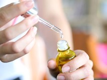 8 loại serum vitamin C ngừa da nám và chống lão hóa giá dưới 350k mà chị em nào cũng cần trong công cuộc “chống già” 8 loại serum vitamin C ngừa da nám và chống lão hóa giá dưới 350k mà chị em nào cũng cần trong công cuộc “chống già”