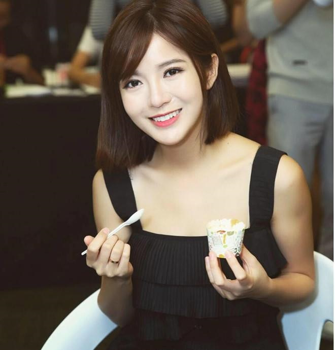 Bốn nữ MC, BTV 9X xinh như hot girl của đài truyền hình-12