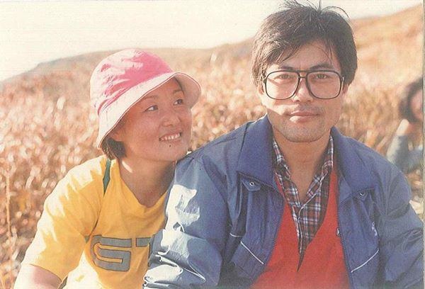 Đợi bạn trai đi tù 2 năm, cô gái không ngờ 40 năm sau thành đệ nhất phu nhân HQ-2