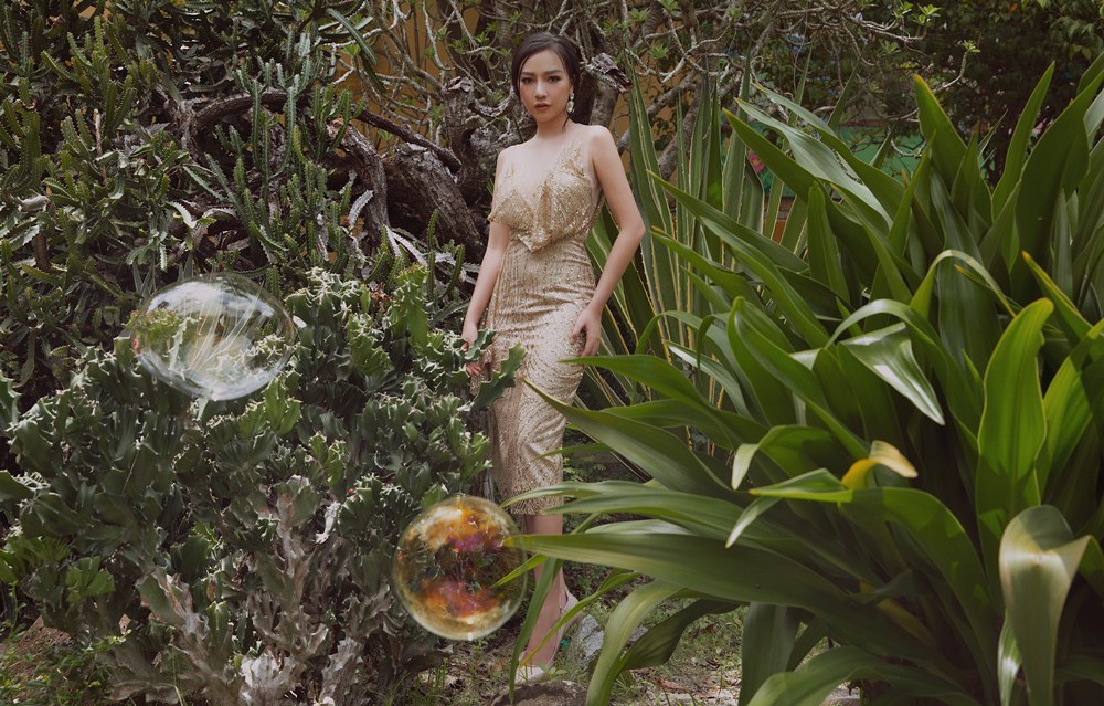 Băng Di đổ bệnh khi chụp ảnh ngoài trời gần 40 độ suốt 3 tiếng-1