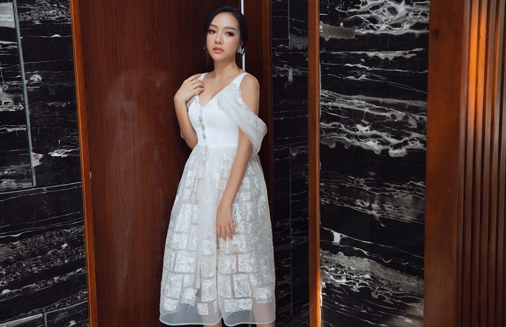 Băng Di đổ bệnh khi chụp ảnh ngoài trời gần 40 độ suốt 3 tiếng-11